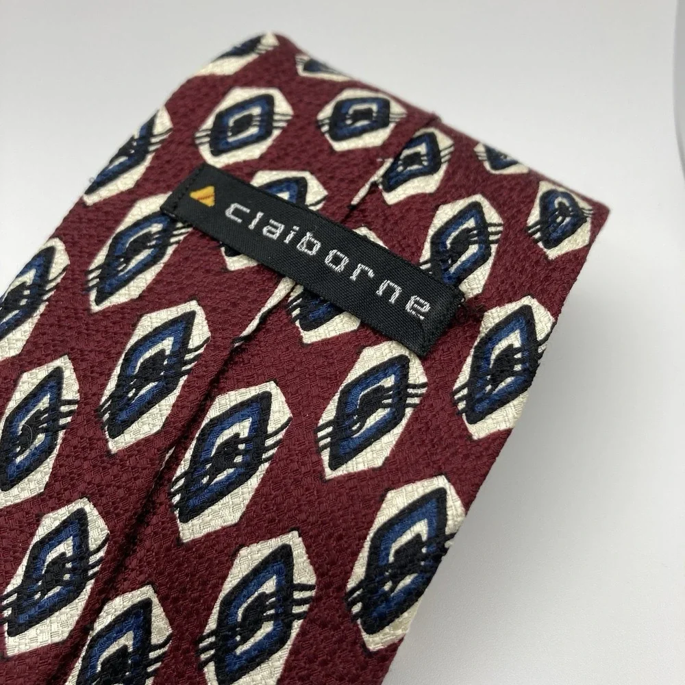 VINTAGE‎ Claiborne Tie Necktie Neckwear Adult Burgundy Abstract Silk USA